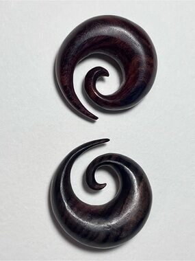 5/8” (16mm) Spiral Wooden Ear Tapers - Deep Mahogany Tone